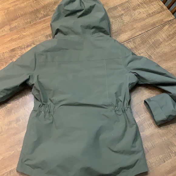 The North Face M(10/12) jacket - Picture 10 of 11